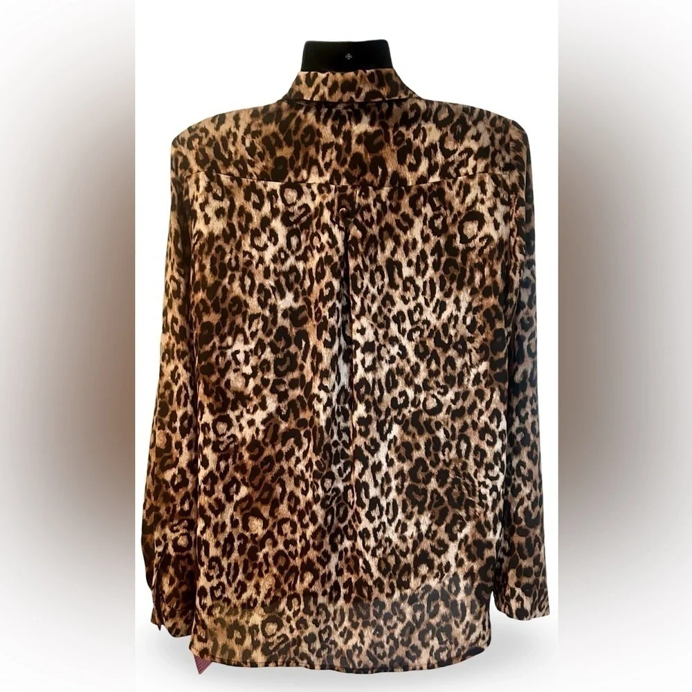 PLEIONE🍒SZ M🍒ANIMAL PRINT BUTTON FRONT BLOUSE SEMI SHEER EXCELLENT CONDITION - Picture 2 of 15